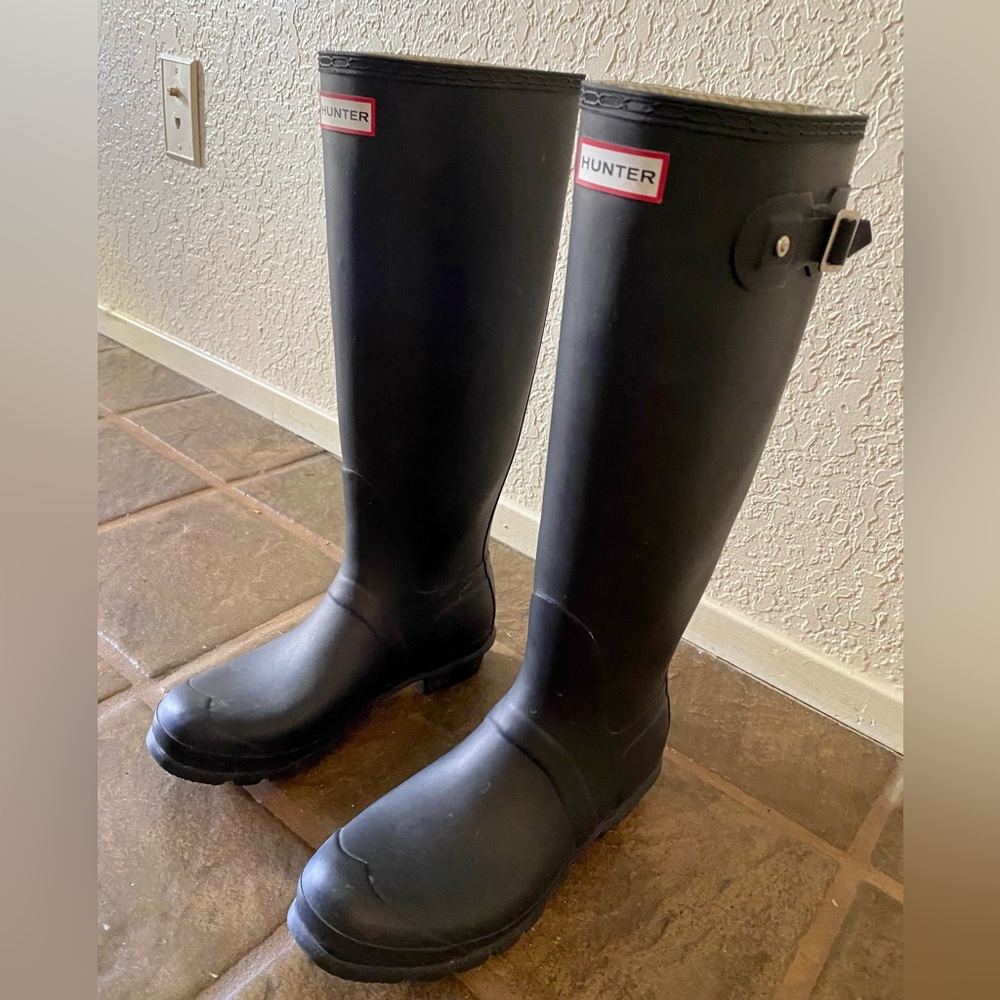 Hunter boots, classic tall in matte black